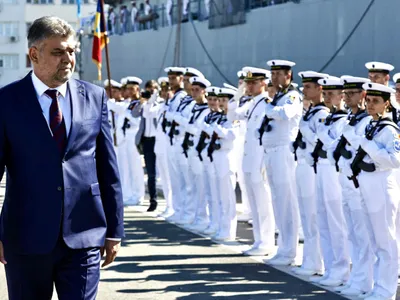 Ciolacu bate monedă cu chipul său  Foto: Facebook