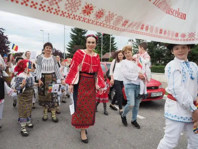 Ministrul Bucura-Oprescu schimbă mașinile de lux Foto: Facebook