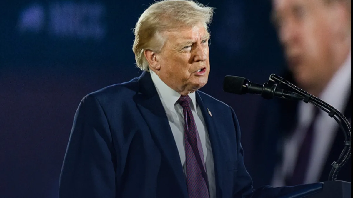 SUA ar putea abandona NATO, amenință Trump (sursa: Facebook/The White House)