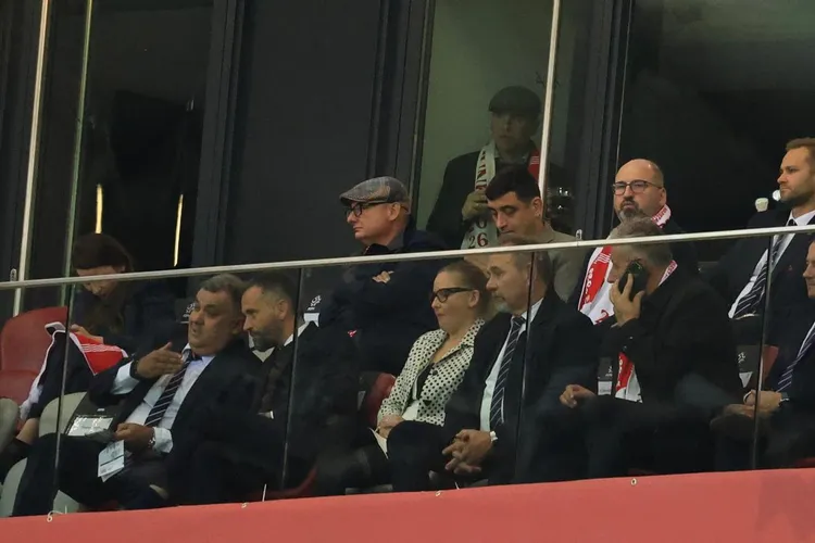 Patriotul George Simion a stat în tribuna VIP a Poloniei la meciul cu România, acuză Antena 3