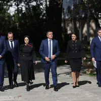 Economia României, în picaj: cădere dură a PIB, euro, spre 5,5 lei, preț spot uriaș al energiei