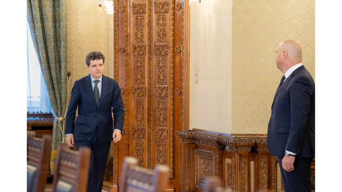 Nicușor Dan îi oferă timp viitorului premier PNL să negocieze o majoritate