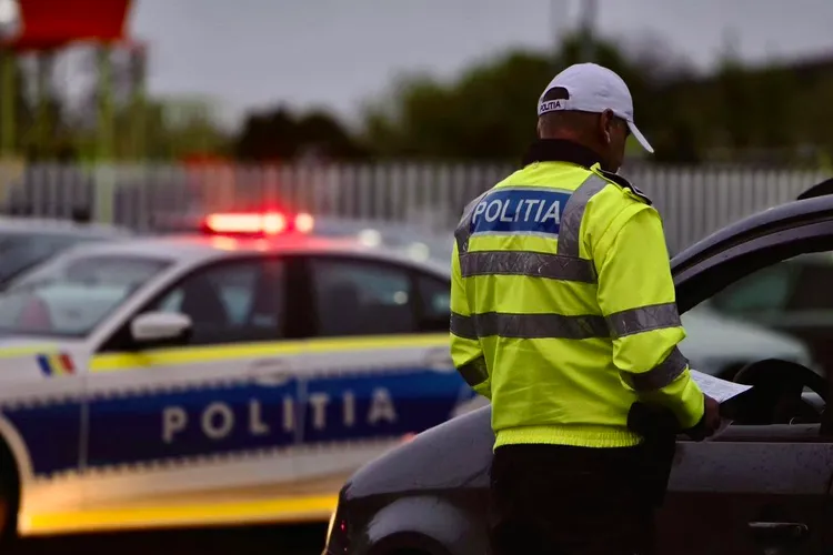 Ce faci când te oprește Poliția Rutieră: drepturile șoferului, testarea și contestarea amenzii în 2026