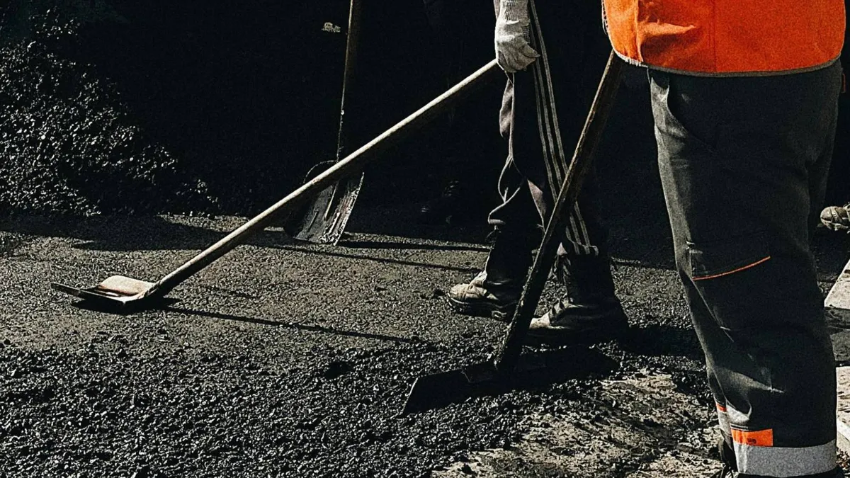 România, cârpită cu programul „Anghel Saligny” (sursa: Pexels/Alex Ugolkov)