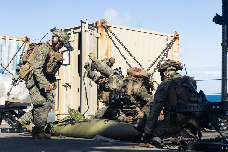 SUA trimit nave și trupe suplimentare în Orientul Mijlociu (sursa: Facebook/U.S. Department of War)