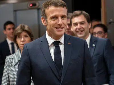 Numirea noului premier al Franței, amânată (sursa: Facebook/Emmanuel Macron)