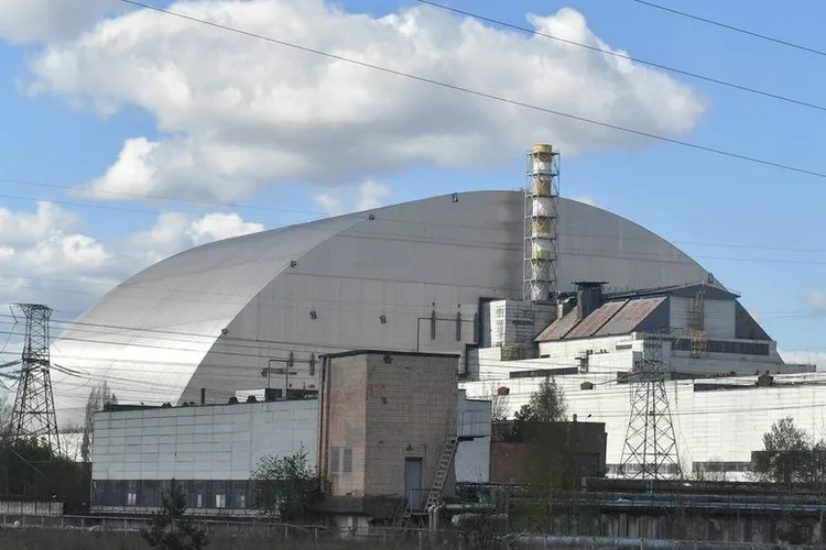 Militari ruşi se aflau în continuare vineri dimineaţa în "zona de excludere" din jurul centralei nucleare Cernobîl, informează Kievul