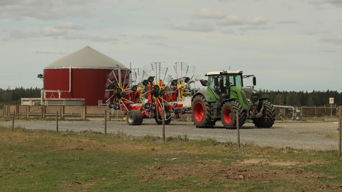 Instalație de biogaz într-o fermă agricolă