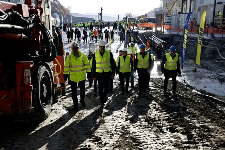 Ciolacu forțează firmele să presteze acum, dar să primească banii la anul Foto: Facebook