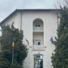 Elev bătut în școală, despăgubiri de 20.000 de euro: cine trebuie să plătească