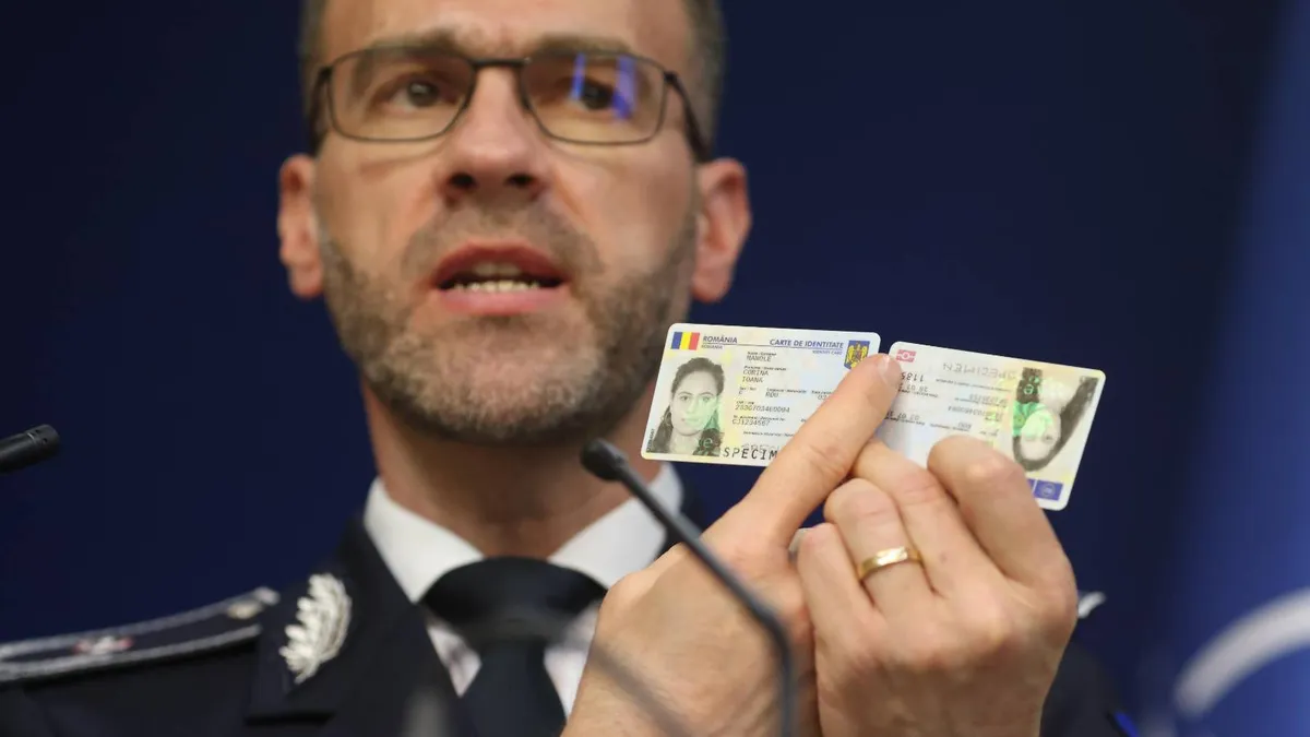 Cartea electronică de identitate nu-i obligatorie (sursa: Inquam Photos/George Călin)