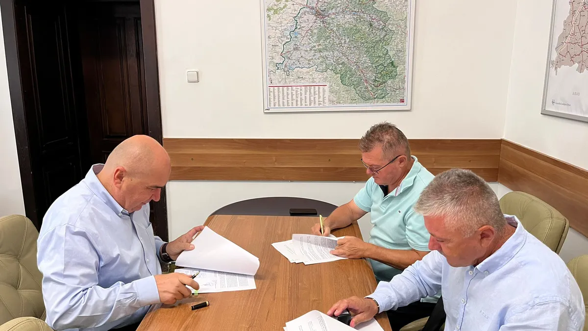 Peste 3.200 de posturi vor fi reduse în acest an în administraţia locală din Bihor Foto: Facebook CJ Bihor