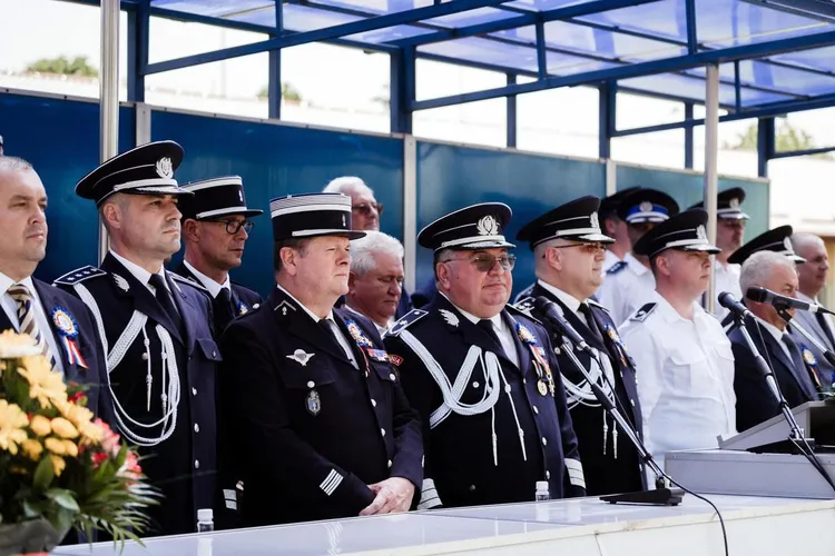 Șeful Poliției cere polițiștilor să caute civili, voluntari, care să ajute la prinderea lui Gânj Foto: Facebook