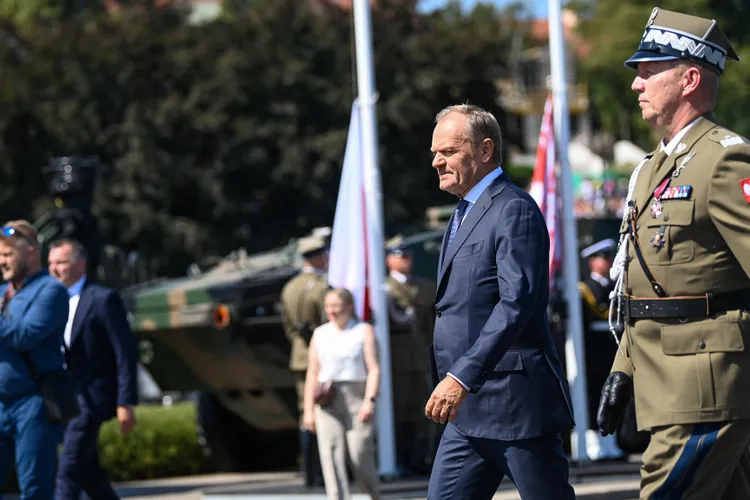 Românii nu prea vor să cheltuie pentru Apărare, polonezii, cei mai deciși - sondaj Politico Foto: Facebook ministerul polonez al Apărării