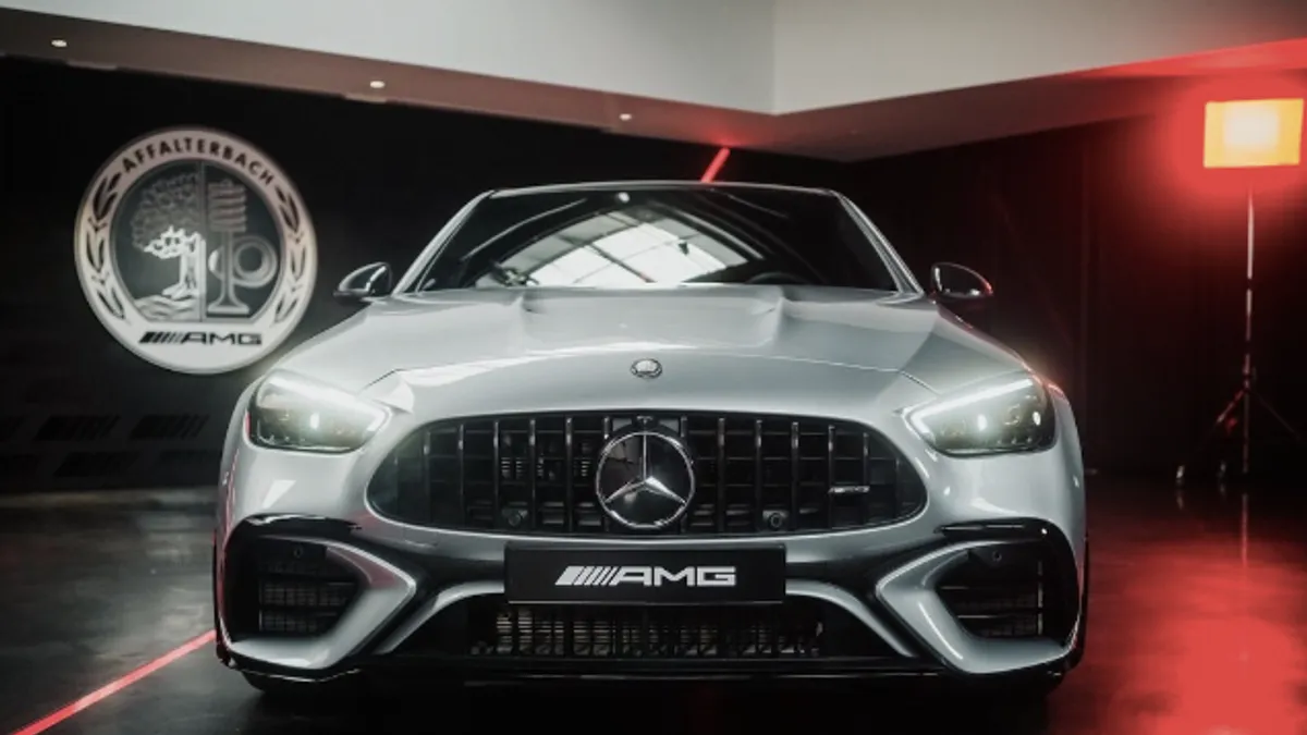 Mercedes-Benz se retrage din Rusia (sursa: Facebook/Mercedes-Benz)