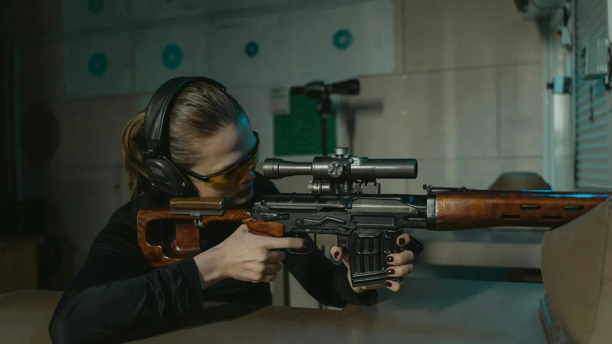 Mii de arme ilegale, eliminate din circuit (sursa: Pexels/Tima Miroshnichenko)