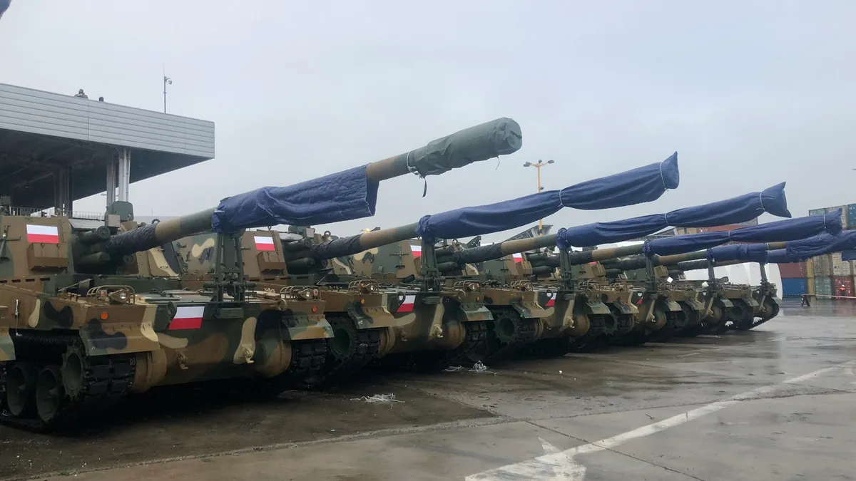 MApN, obuziere de un miliard euro. Aici, primele 24 de obuziere cumpărate de Polonia (sursa: Facebook/Hanwha Aerospace - 한화에어로스페이스)
