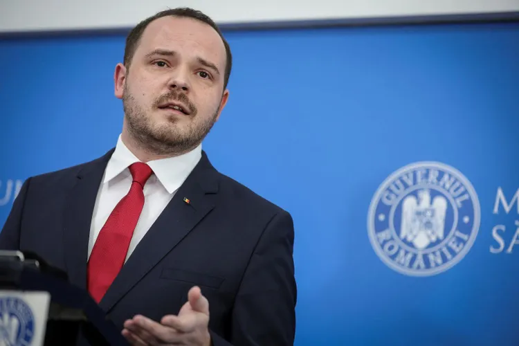 Ministrul Sănătății negociază cu Pfizer (sursa: Facebook/Alexandru Rogobete)