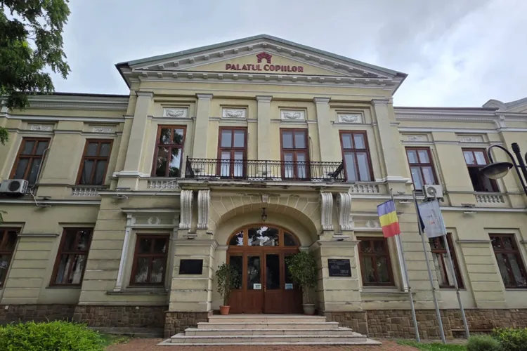 Ministerul Educației reduce bugetul Palatului Copiilor din Iași: aproape 1.000 de copii, victimele austerității