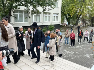 Imagini virale cu Maia Sandu stând la coadă Foto: Jurnal.md