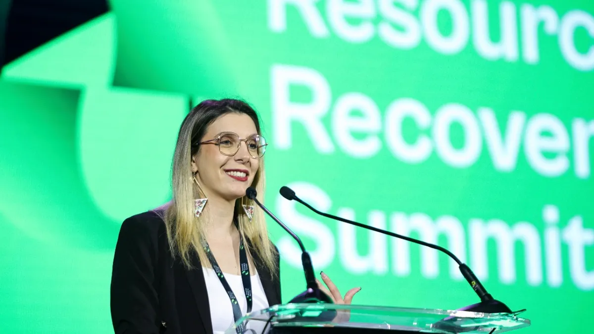 Reprezentanții Ministerului Mediu în conducerea RetuRO SGR iau câte 90.000 de lei anual ca să închidă ochii (sursa: Facebook/Ministerul Mediului)