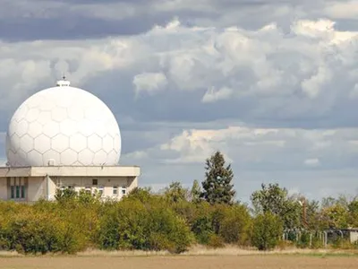 Bloc de 9 etaje, în fieful Olguței Vasilescu, blochează un radar crucial pentru detectarea dronelor Foto: Agenția media a Armatei