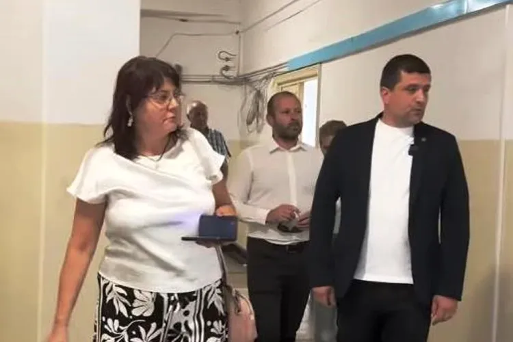 VIDEO Șefa UDMR Giurgiu, directoare la CENAFER, locuia și făcea ciocolată într-un sediu al Transporturilor