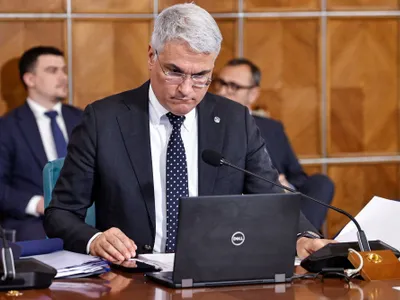 Pîslaru arată că, dacă salariile bugetarilor cresc prea mult prin noua lege, România trece la junk