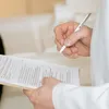 Întoarcerea în România după ani de muncă în străinătate: documentul care te poate asigura medical pe cheltuiala altui stat