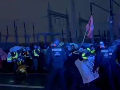 Proteste violente la congresul tinerilor AfD (sursa: NiUS)