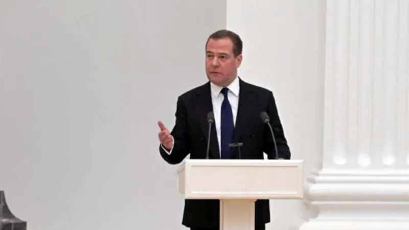 Medvedev: Rusia pune la punct dușmanii (sursa: Sputnik)