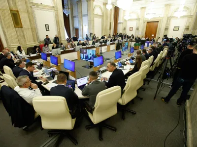 Pachetul de solidaritate, scandal în Parlament (sursa: Facebook/Oana Țoiu)