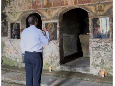 Ponta: „M-am gândit cum va fi președinte Simion și nu vreau să fie cu mâna mea” Foto: Facebook