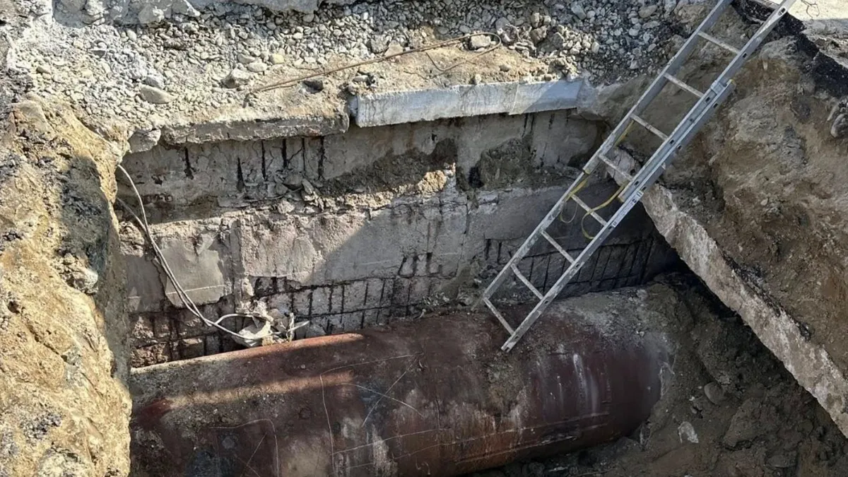 Surpare pe Șoseaua Mihai Bravu, trafic restricționat (sursa: Facebook/C.M. Termoenergetica București)