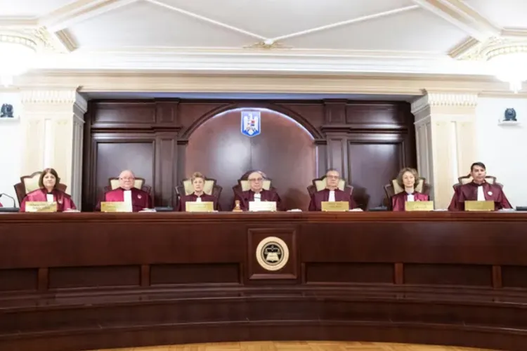 Liberalii sunt gata să lase PSD și UDMR două posturi de judecător la CCR (sursa:CCR)