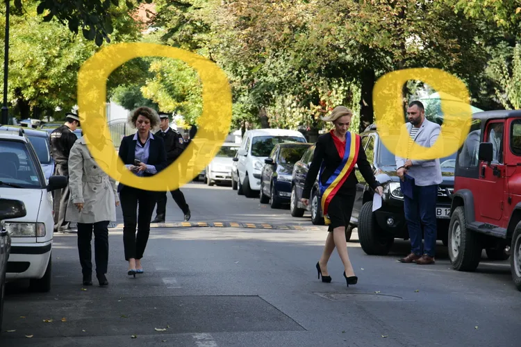 Godei era peste tot cu Firea (aici, în dreapta, pe 10 octombrie 2016; în stânga, Ligia Gheorghe) (sursa: Inquam Photos/Mircea Manole)