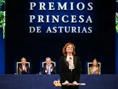 Blandiana primește premiul Prințesa de Asturia (sursa: Facebook/Fundación Princesa de Asturias)