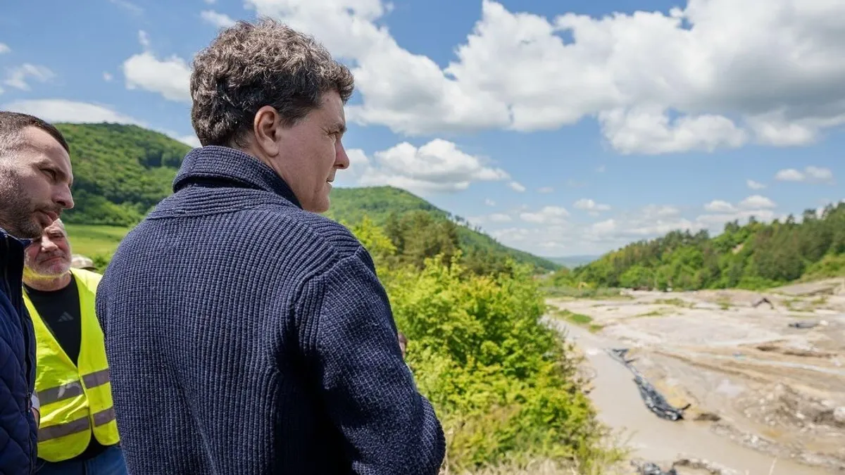 Nicușor Dan a mers la Praid (sursa: Facebook/Nicușor Dan)