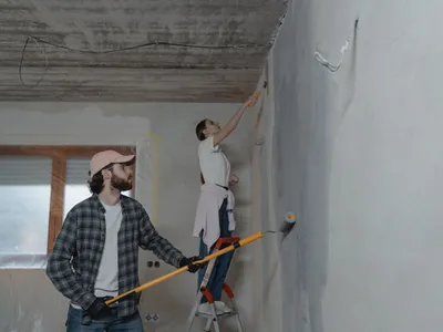 Renovările la bloc, regulile se schimbă din 25 august 2026: ce mai poți modifica în apartament fără autorizație