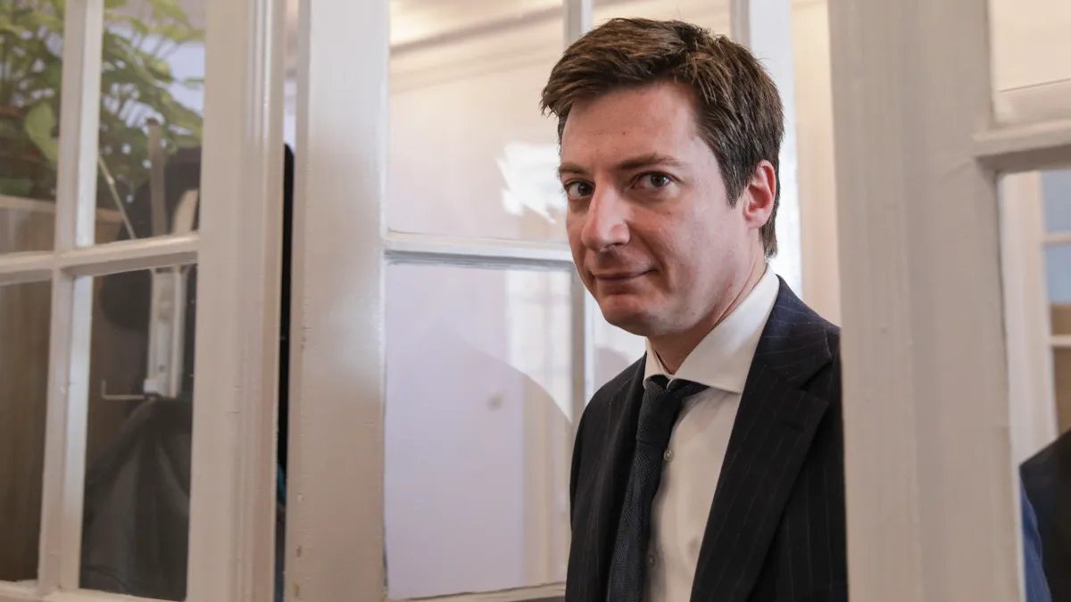 Andrei Caramitru, campanie pentru Antonescu, Ciolacu (sursa: Inquam Photos/Octav Ganea)