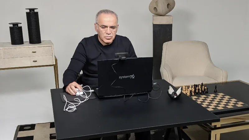 Kasparov: SUA vor Ucraina predată Rusiei (sursa: Twitter/Garry Kasparov)