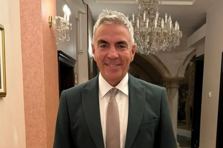 VIDEO Bolojan m-a chemat în PNL acum 10-11 ani, pe mine și pe alți oameni de afaceri (Dragoș Anastasiu, invitat la podcastul „Cum e, de fapt?”)