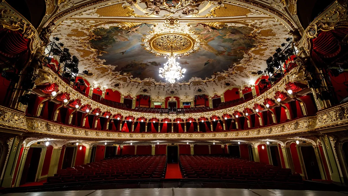 Se caută un director la Operă (sursa: ziaruldeiasi.ro)