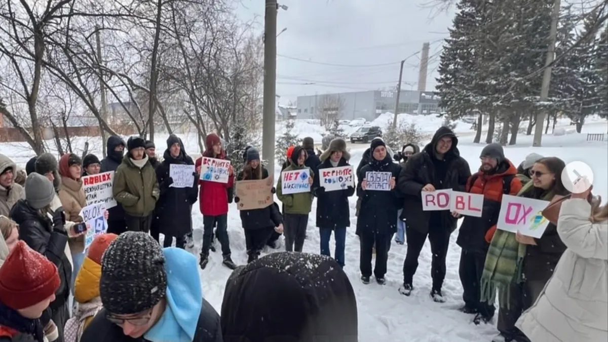 Rușii contestă interzicerea platformei Roblox (sursa: Instagram/Incident22)