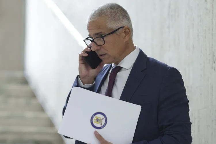 Propaganda AUR îl apără pe ministrul PSD al Justiției Foto Inquam/Octav Ganea