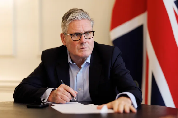 Premierul britanic îl înfruntă pe Trump (sursa: Facebook/Keir Starmer)