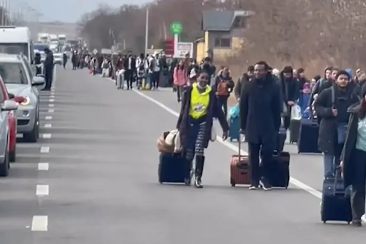 Refugiații, șpagă să intre în România (sursa: ziaruldeiasi.ro)