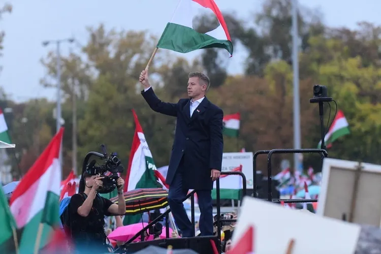 Peter Magyar acuză atacuri cibernetice (sursa: Facebook/Péter Magyar)