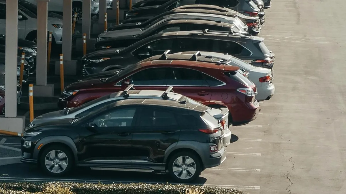 Inspector ANAF, complice în evaziune fiscală (sursa: Pexels/Kindel Media)