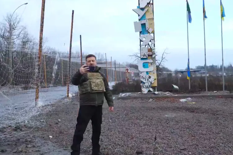 Zelenski s-a filmat la Kupiansk, oraș pe care rușii se lăudau că l-au ocupat acum 3 săptămâni Foto: Captură video